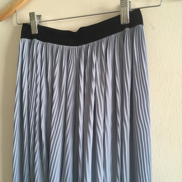 ZARA Pleated Pants - Picture 3 of 7